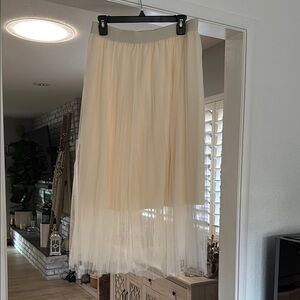 Elegant Cream Tulle Skirt